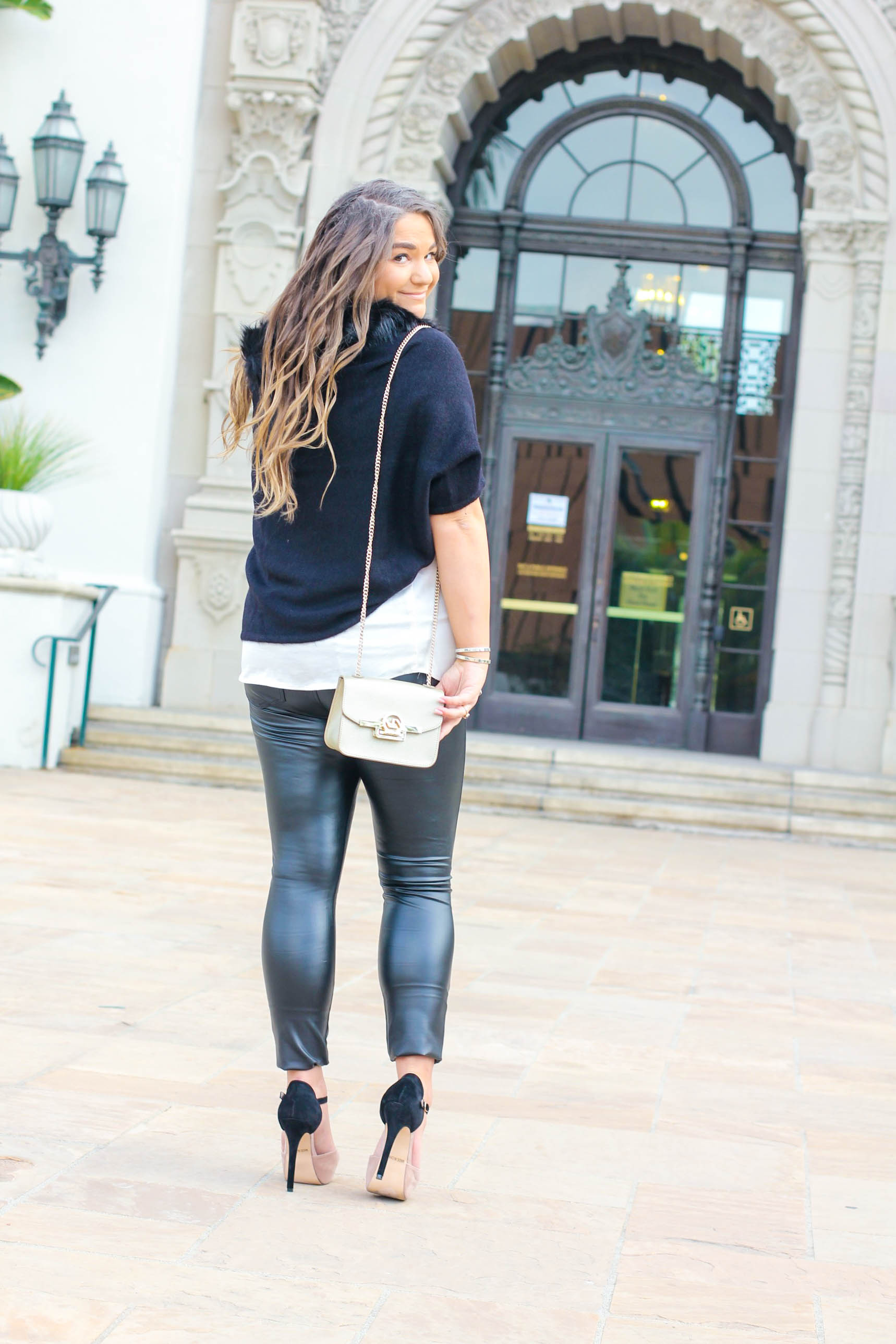 15+ Faux Leather Leggings Outfit Ideas To Steal!
