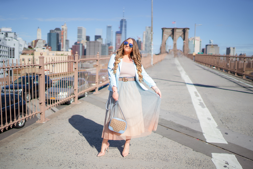missyonmadison, missyonmadison instagram, la blogger, outfit inspo, outfit goals, ombre skirt, ombre tulle skirt, tulle skirt, nude patent leather pumps, gucci bag, gucci camera bag, tan crop top, beige crop top, bright blue blazer, blue blazer, turqoise blazer, gucci belt, ten gucci belt, rose gucci belt, brooklyn bridge, brooklyn bridge photoshoot, carrie bradshaw inspired, fashion blogger, style blogger, spring style, nude pumps,